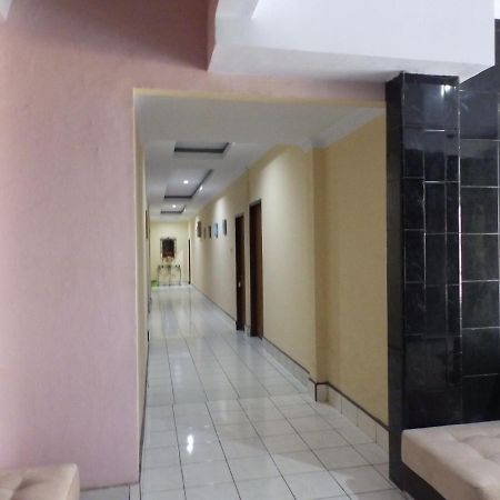Bahari Family Hotel Bitung Esterno foto