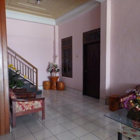 Bahari Family Hotel Bitung Esterno foto