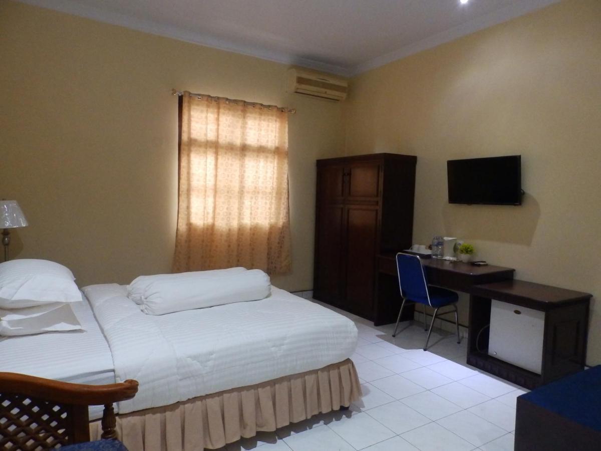 Bahari Family Hotel Bitung Esterno foto