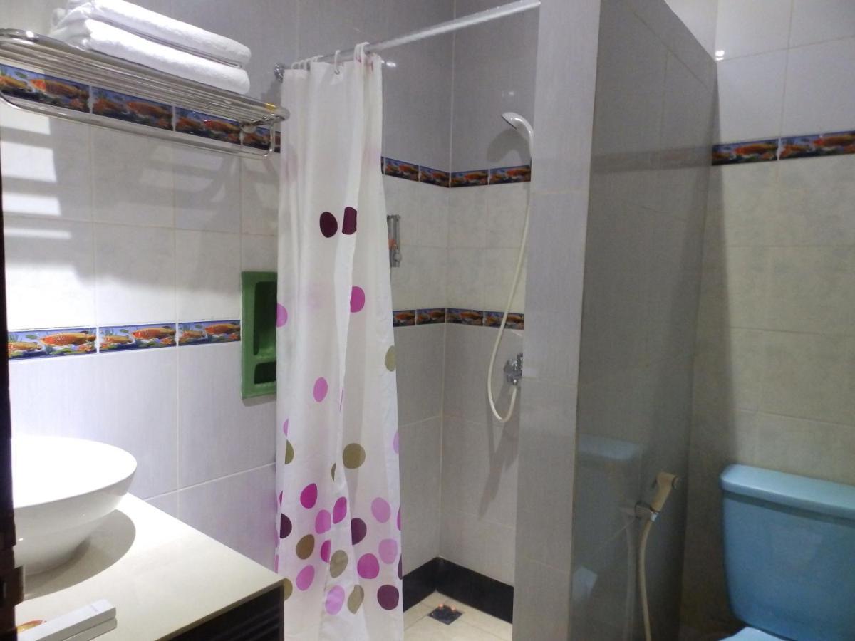 Bahari Family Hotel Bitung Esterno foto