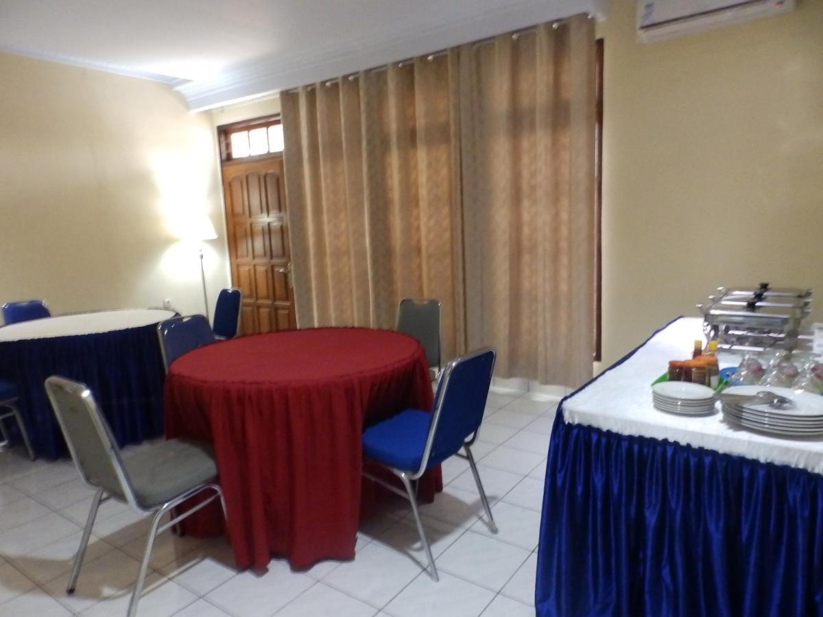 Bahari Family Hotel Bitung Esterno foto