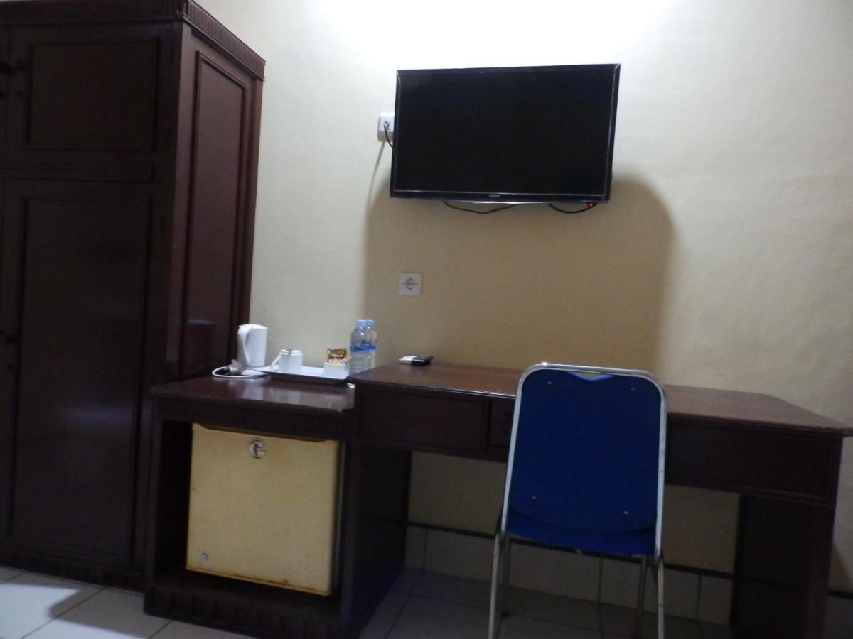 Bahari Family Hotel Bitung Esterno foto