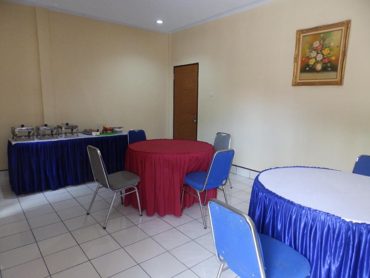 Bahari Family Hotel Bitung Esterno foto