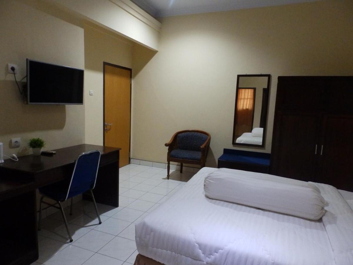 Bahari Family Hotel Bitung Esterno foto