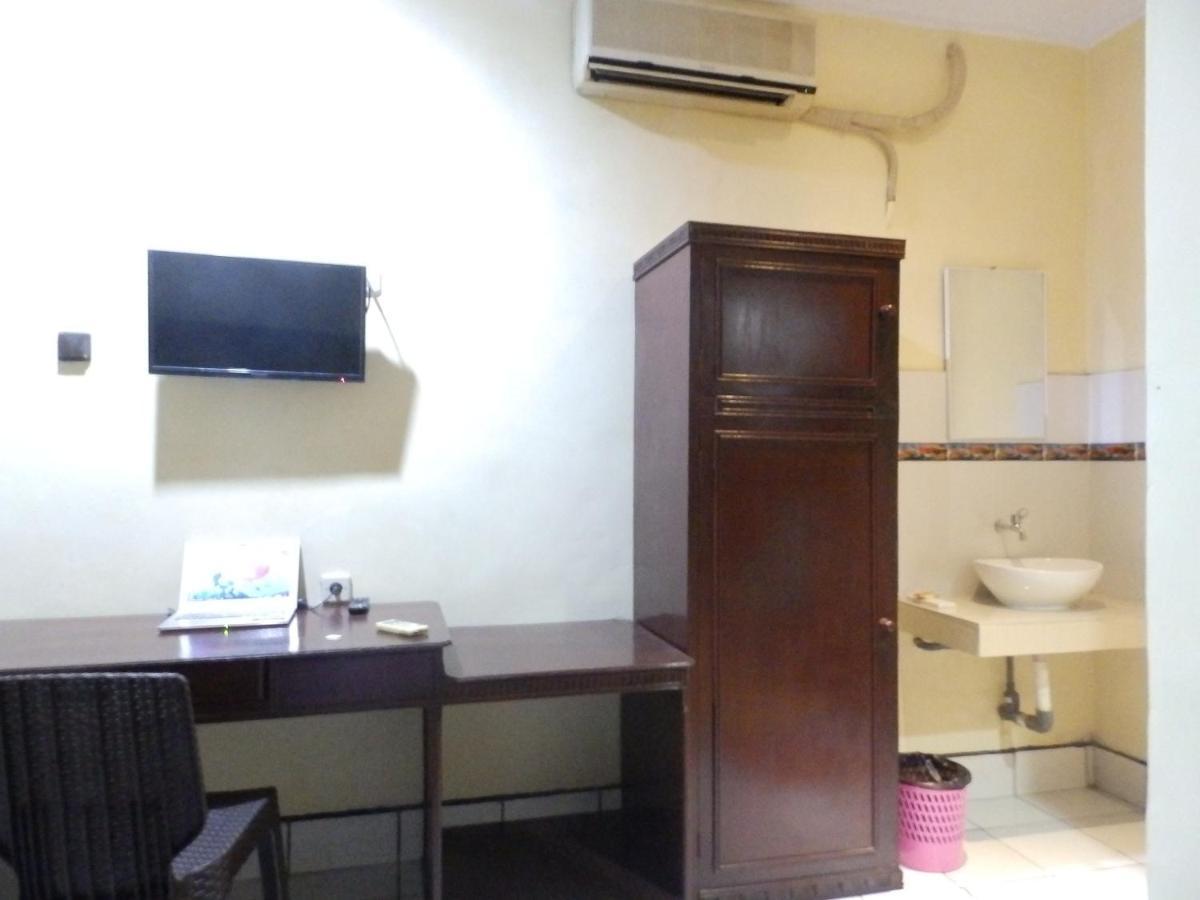 Bahari Family Hotel Bitung Esterno foto