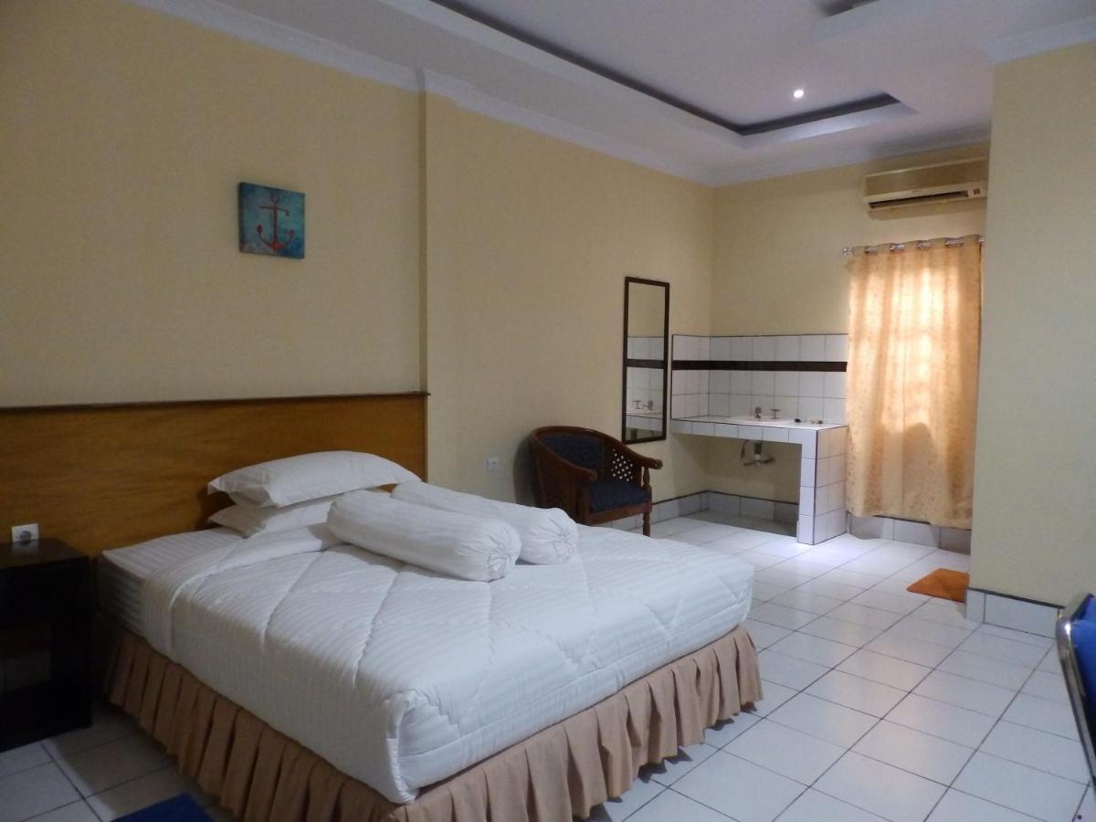 Bahari Family Hotel Bitung Esterno foto